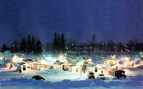 Village sur glace au Québec